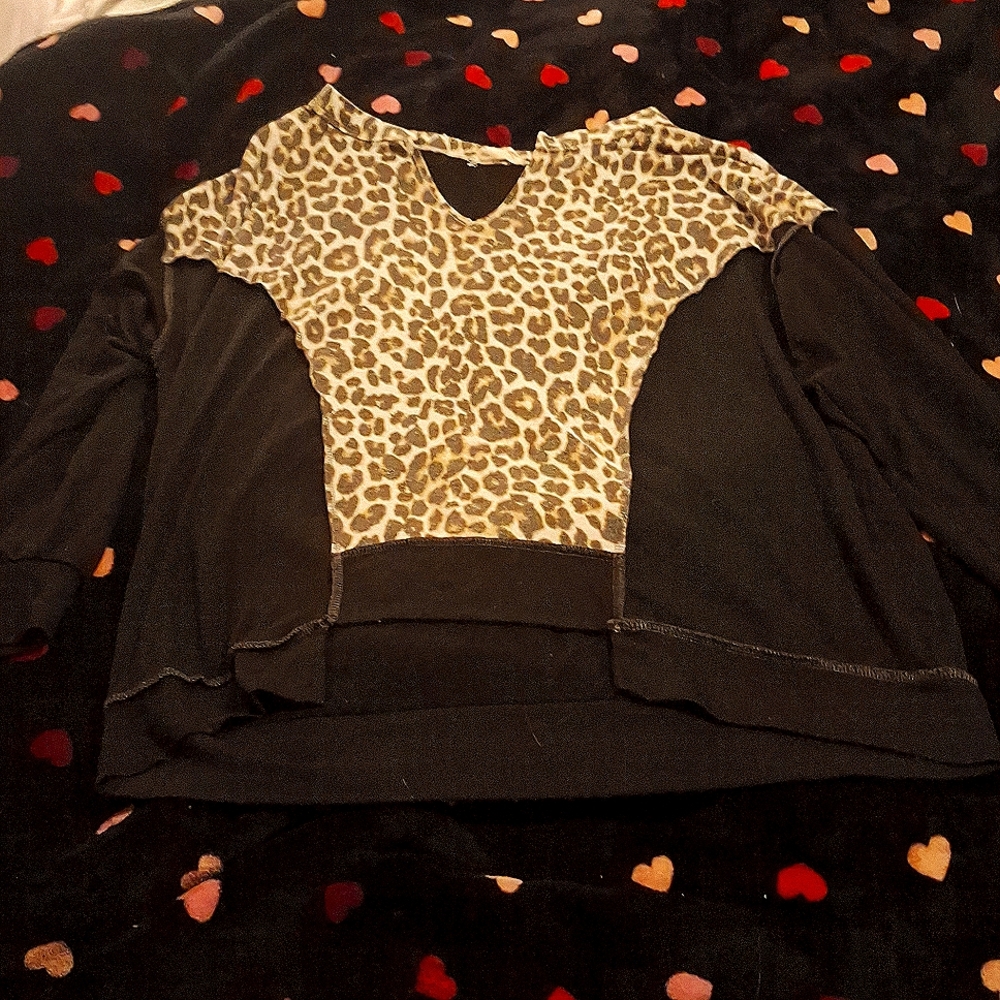 Woman's long sleeve shirt